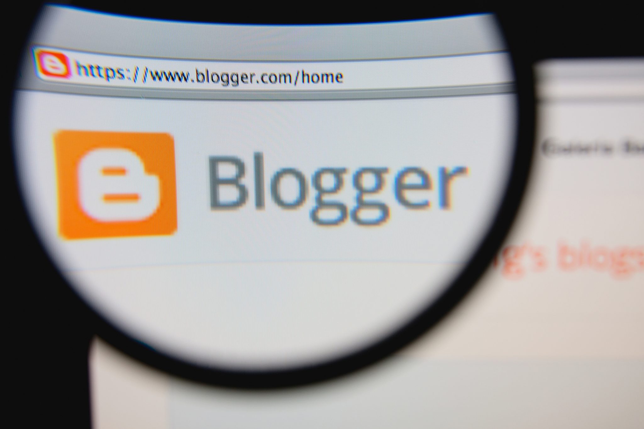  Blogger