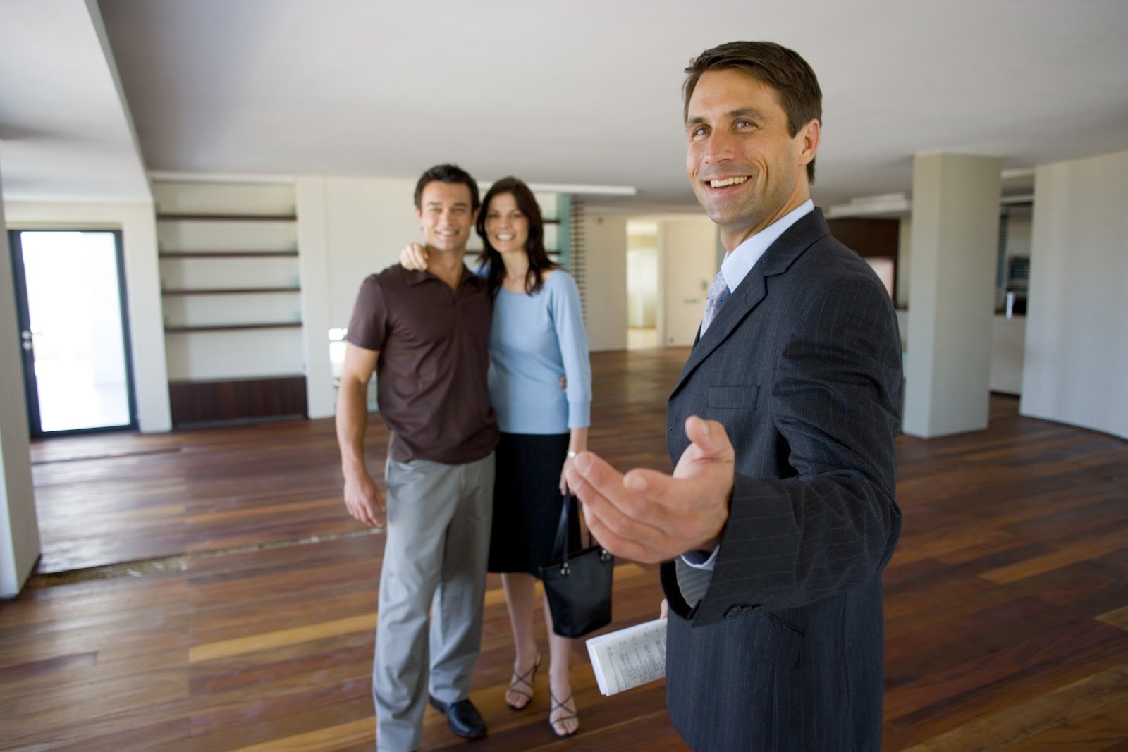 Real Estate Agent