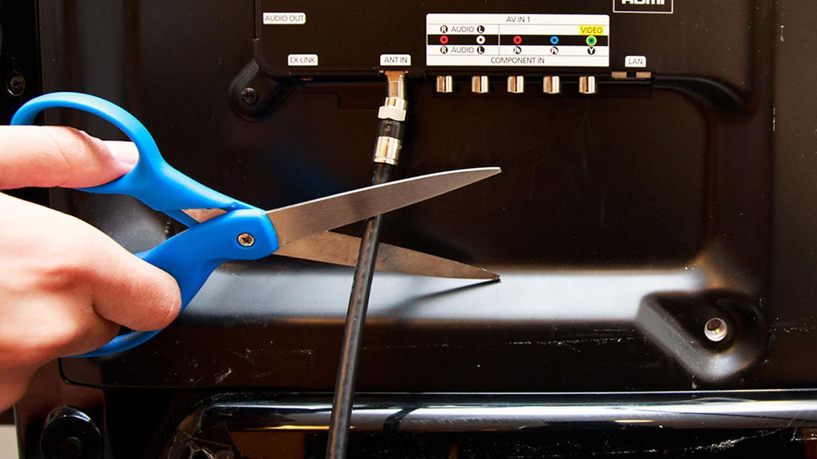  Cord cutting 